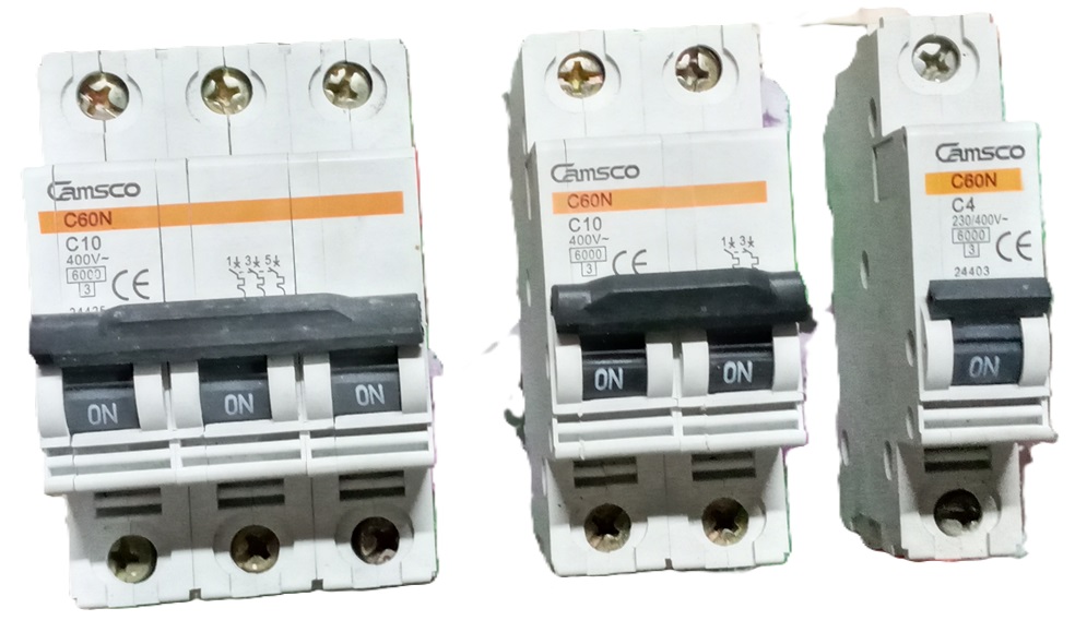 Breaker 10 amp 2P 415V C60N mi
